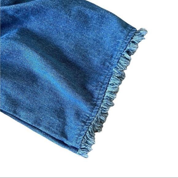 J.O.A Los Angeles Revolve Denim Off Shoulder Top Size Medium - Picture 9 of 9